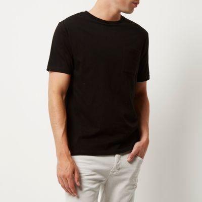Black pocket t-shirt